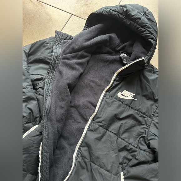 Nike quilted jacket - Picture 2 of 5